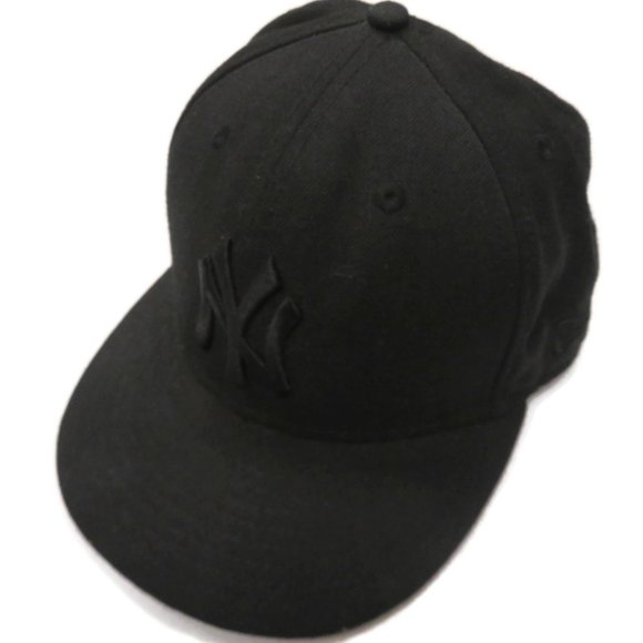 New Era Other - New York Yankees All Black New Era Hat 7 1/2 Wool